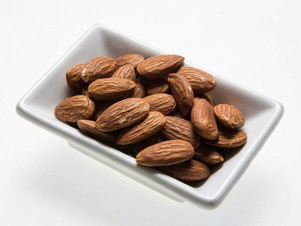 Нэко - Миндаль