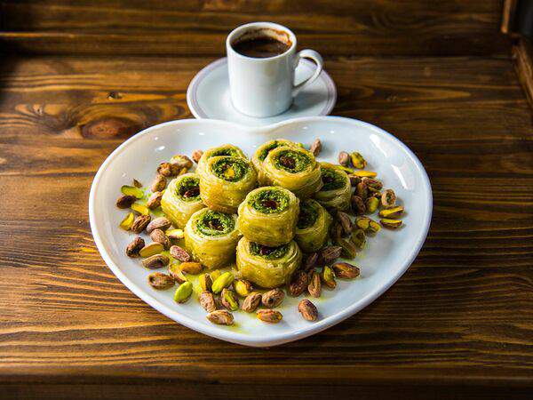 Восточная выпечка - Пахлава Куш Гёзи с фисташкой в начинке