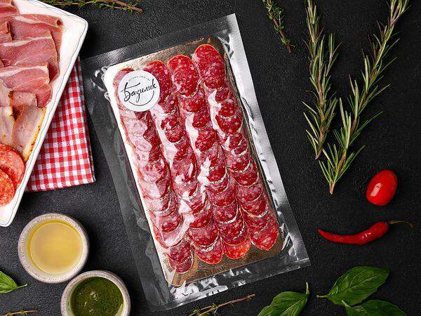 Базилик - Сыровяленая колбаса Фуэт