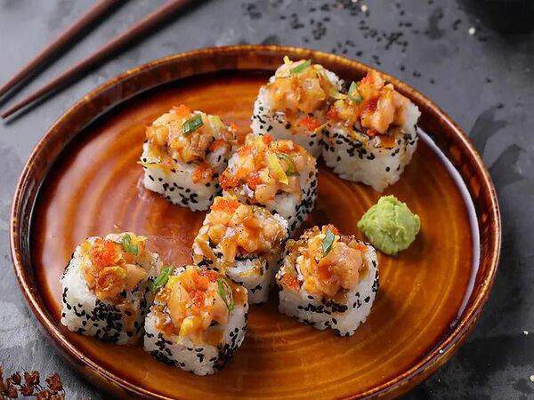 Суши сан - Опаленный гребешок с крабом