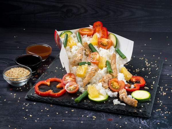 Redwok - Вок Курица с ананасами в кисло-сладком соусе