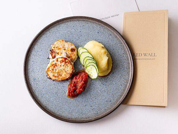 Red wall - Котлета из индейки с картофельным пюре