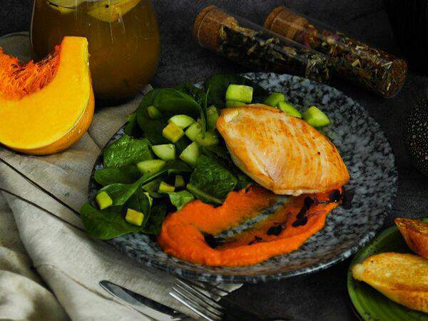 Prosto кофе & кухня - Филе куриной грудки с морковным пюре