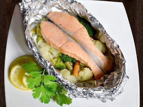 Трактиръ - Филе семги с овощами на пару