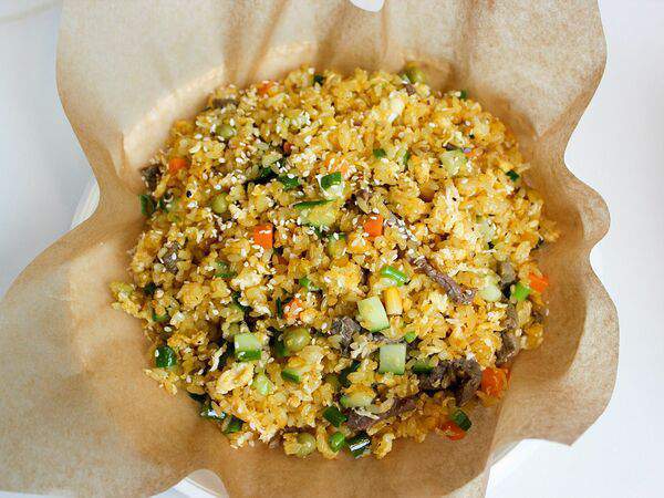 Madeinvietnam - Вок Рис с говядиной Ком ранг