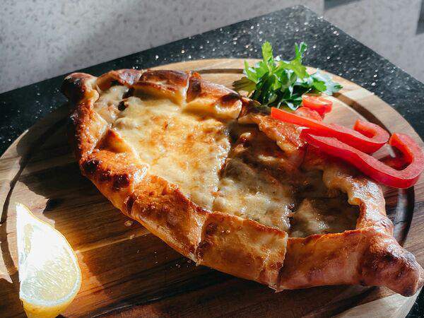 RR Lounge - Пиде с сыром