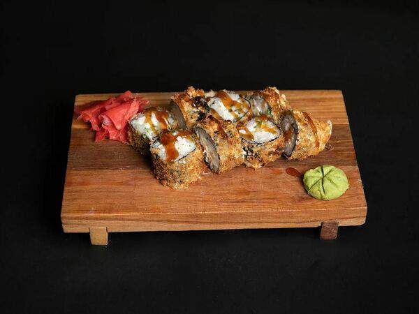 Likeat - Горячий ролл с лососем