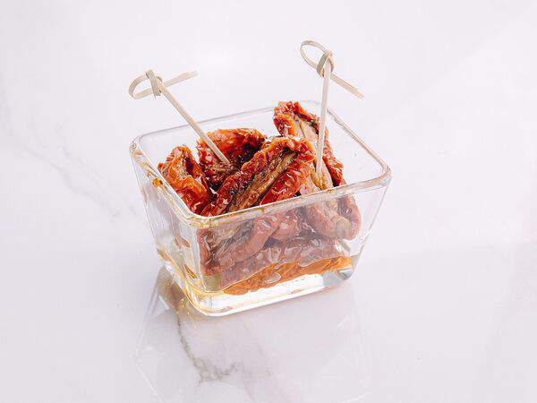 Воронка кофе и вино - Вяленые томаты