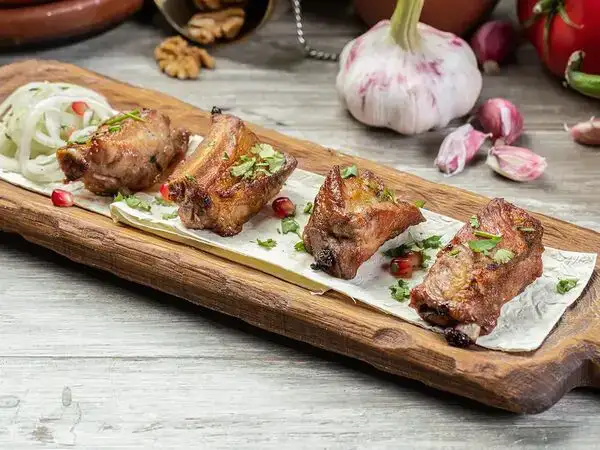 Грузинское кафе Ван Гоги - Шашлык из свиных ребер