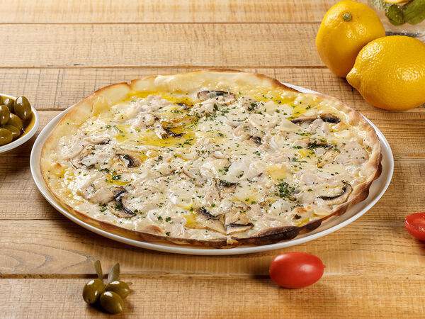 Maccheroni - Пицца с цыпленком и грибами