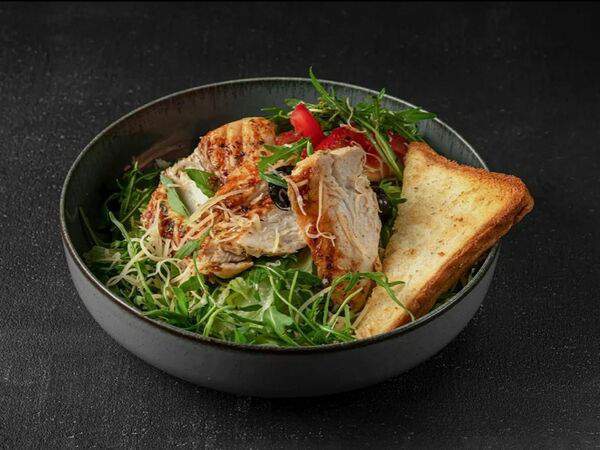 Gardus - Салат Цезарь с цыпленком