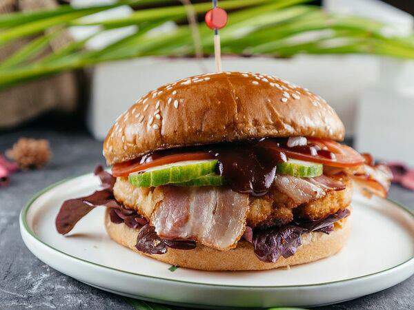 Benny Kitchen - Бургер из курицы