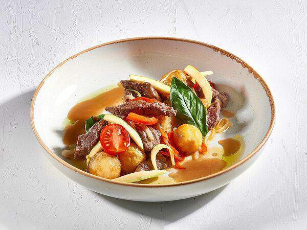 Pizzarella36 - Ломтики из говяжьей вырезки с овощами