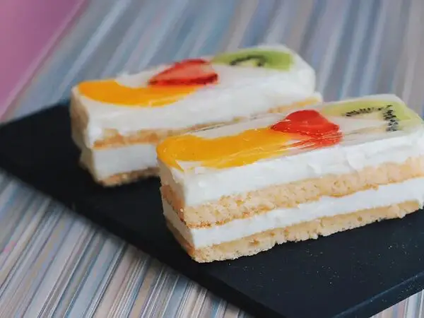 Своя Кондитерская - Пирожное Творожно-ягодное