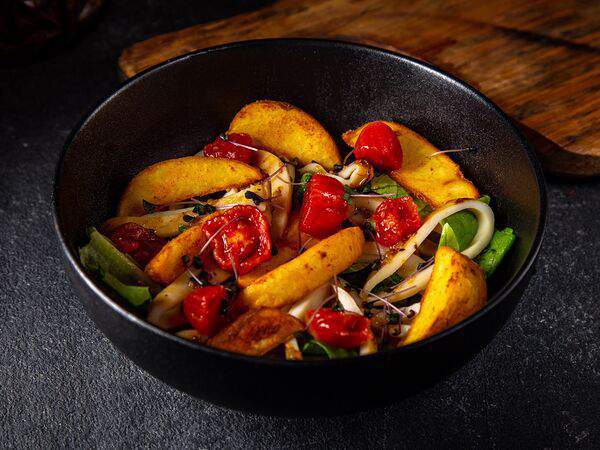 B3 - Тёплый салат с кальмаром