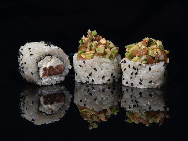 Pizza Shop - Роллы Гуакамоле лосось