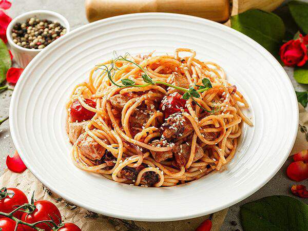 Вэлфед - Паста букатини со свежим тунцом