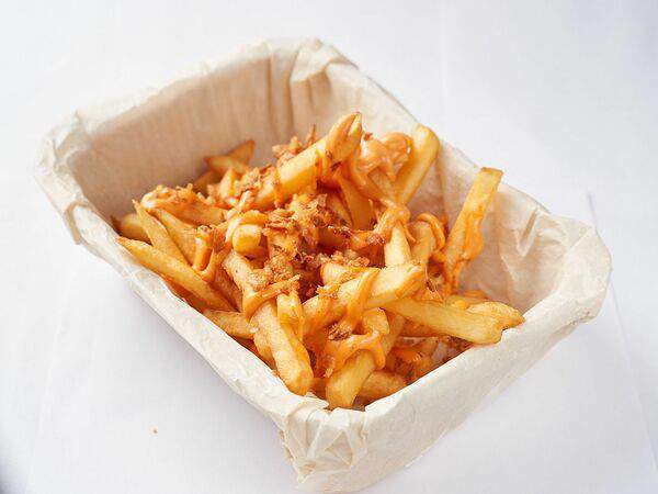 Пицца №1 - Картофель фри с сырным соусом и итальянскими травами