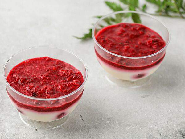 Можно - Панна котта с вишней