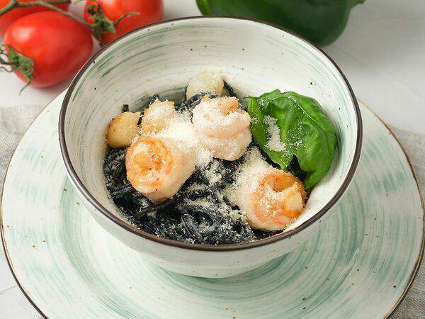 Амуретто - Чёрная паста с морепродуктами