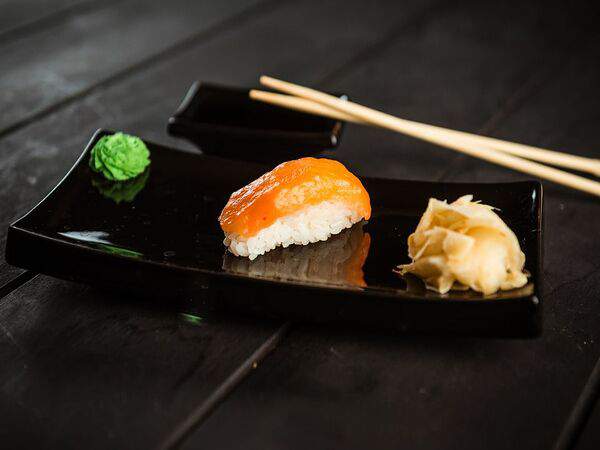 Поющий Лосось - Сяке суши