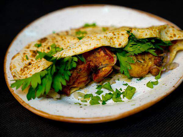 Mr. Fox - Шашлык из курицы в лепешке