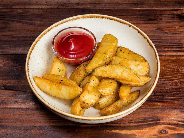 Трактир Колесо - Картофель Айдахо с томатным соусом