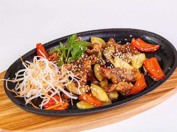 Сенсей - Курица с овощами в сладко-остром соусе