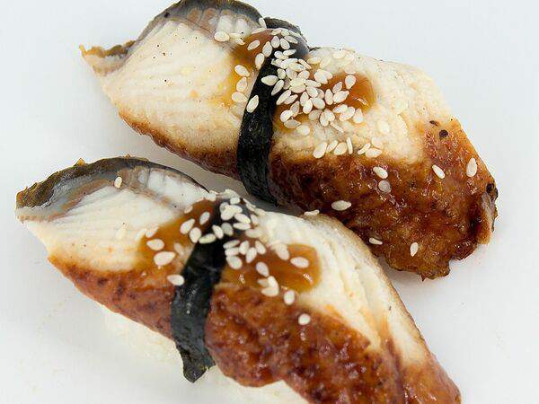 Лосось & Имбирь - Суши с угрем