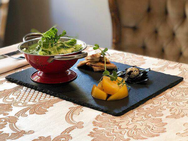 Чайковский - Салат Цезарь с куриным филе