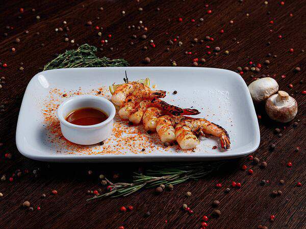 Rave Resort - Креветки гриль с лаймом и соусом терияки