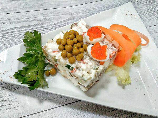 Новая слобода - Салат Оливье с языком и икрой