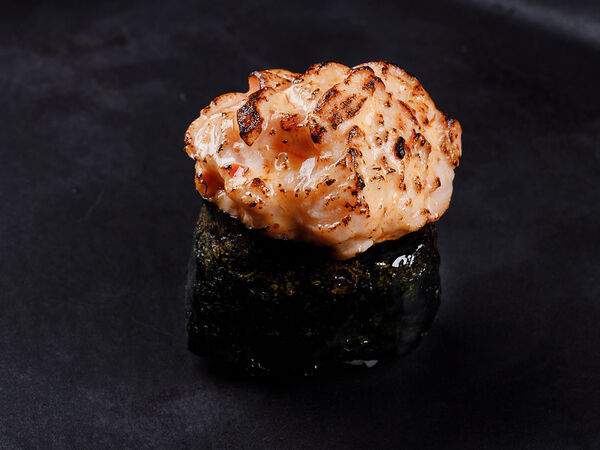 Gray Goose cafe - Запеченный гункан с лососем