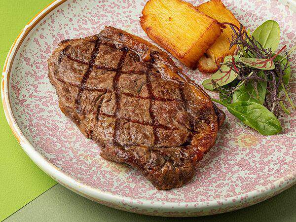 Osteria Mario - Стейк Стриплойн из мраморной говядины