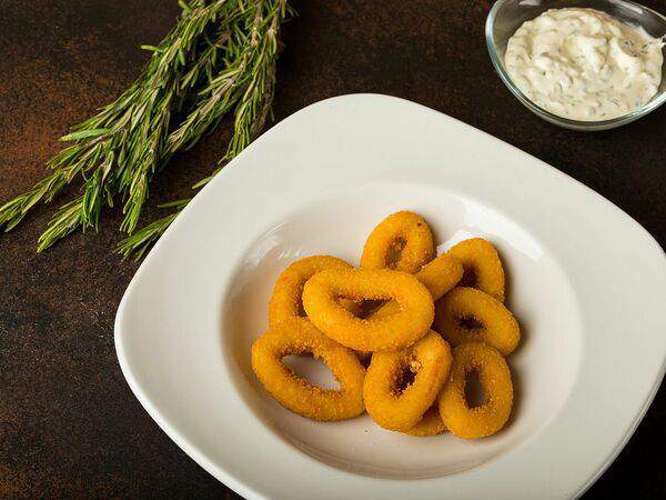 Fish & Grill - Кольца кальмара с соусом Тартар