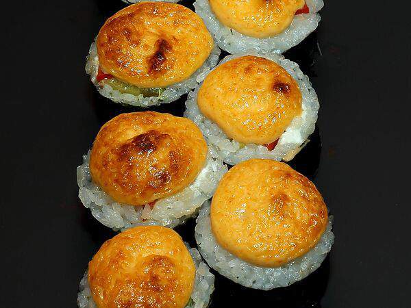SushiTokyo - Запеченный ролл Футомаки ясаи (острый)