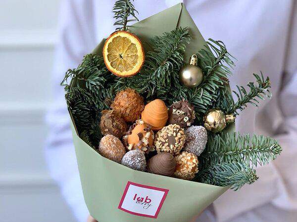 Labberry клубника в шоколаде - Букет Щелкунчик S