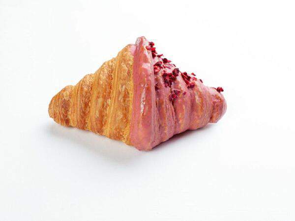 Magic Coffee - Круассан малиновый