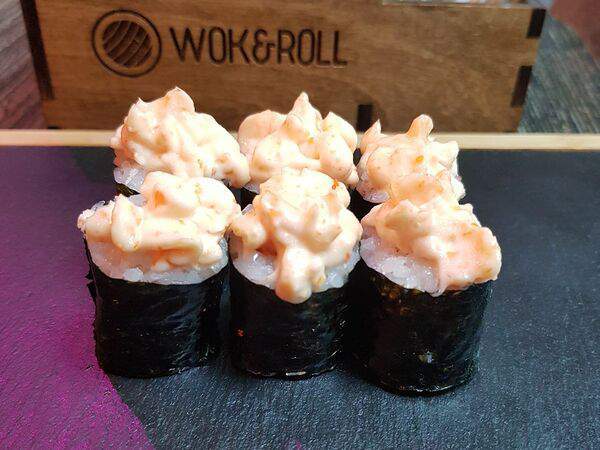 Wok & Roll - Ролл Сяке классика хот