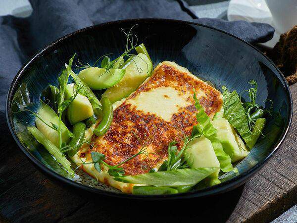 ChaCha - Халуми с зелеными овощами