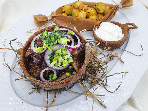 Васнецовъ - Рыжики Вятские со сметаной