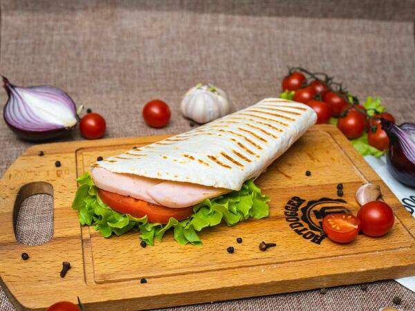 HOTDOGGER - Ролл с Ветчиной