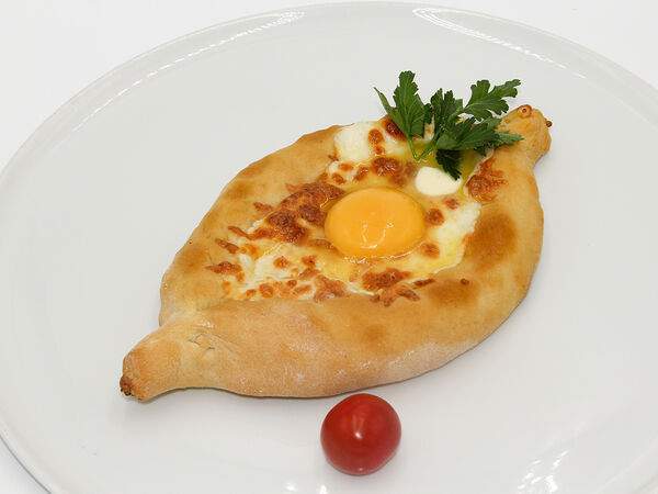 Chipollino - Хачапури по-аджарски с сыром