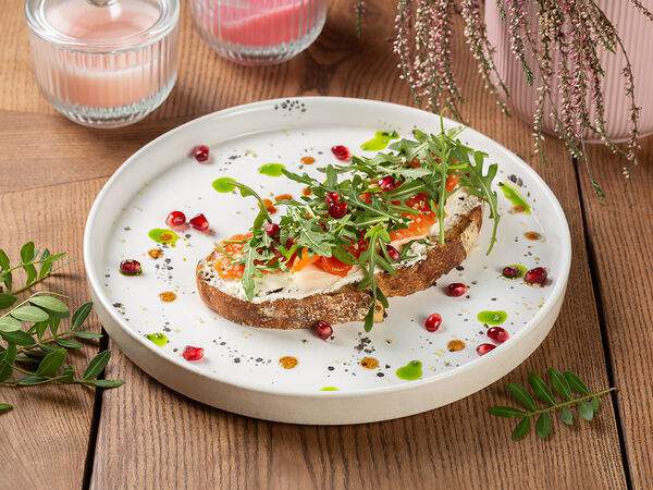 Clearbarn - Брускетта с лососем и руколой