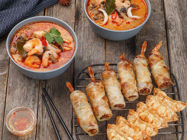 Дед Хо - Набор №4: том ям (2 шт.), нэм том (6 шт.), гёдза с креветками (6 шт.)