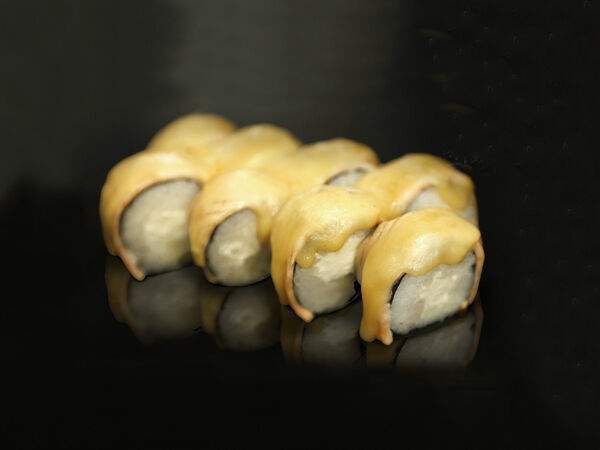 Перелетные Sushi - Запечённый ролл с лососем Нежность