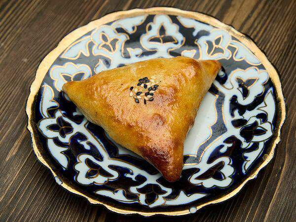 Чайхана айвай - Самса слоеная с бараниной