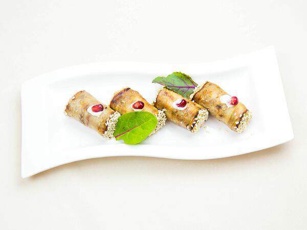 Лебединое озеро - Рулетики из баклажан с орехами