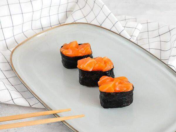 Poke Poke - Гункан Лосось