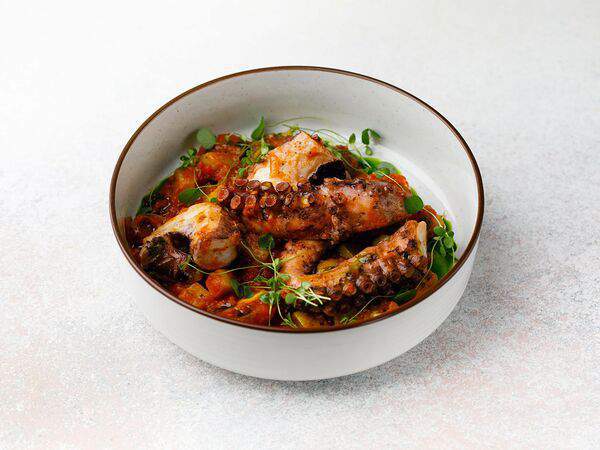 Гости - Осьминог с рагу по-сицилийски